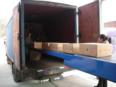 自動(dòng)伸縮皮帶輸送機(jī) 小型裝卸搬運(yùn)中的高效裝車(chē)?yán)? />
</span>
<span id=